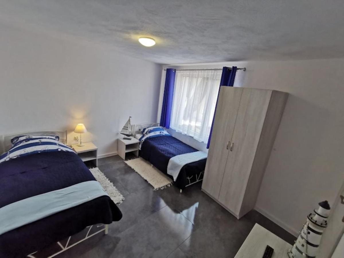 Pokoje Dwuosobowe Hotel Rowy  Esterno foto