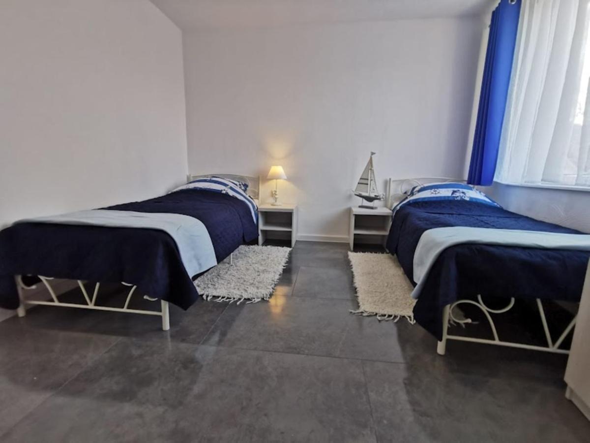 Pokoje Dwuosobowe Hotel Rowy  Esterno foto